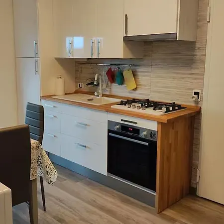 Casa Nuvola アパート シルミオーネ